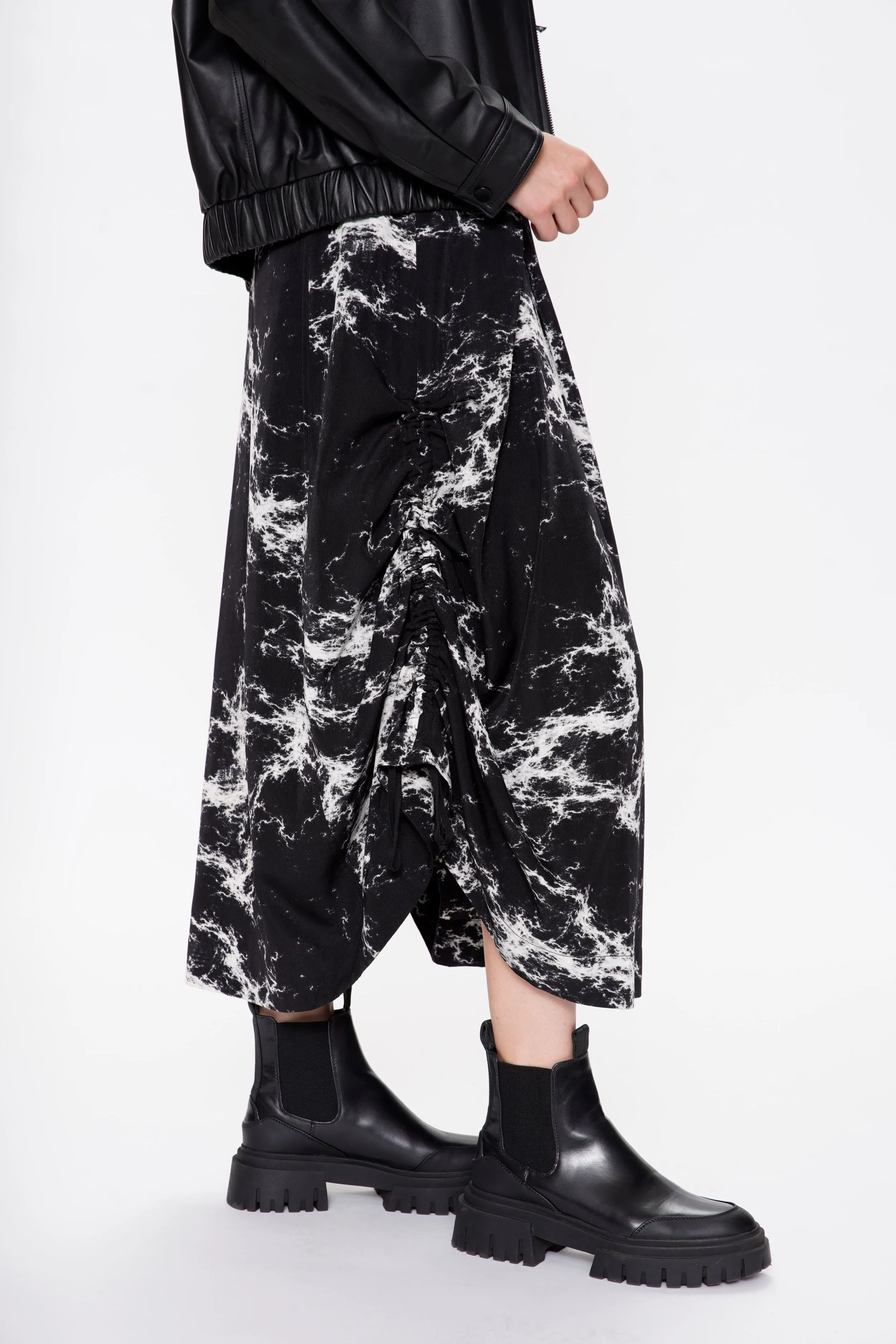 Abstract Print 2-way Folded Waist Skirt