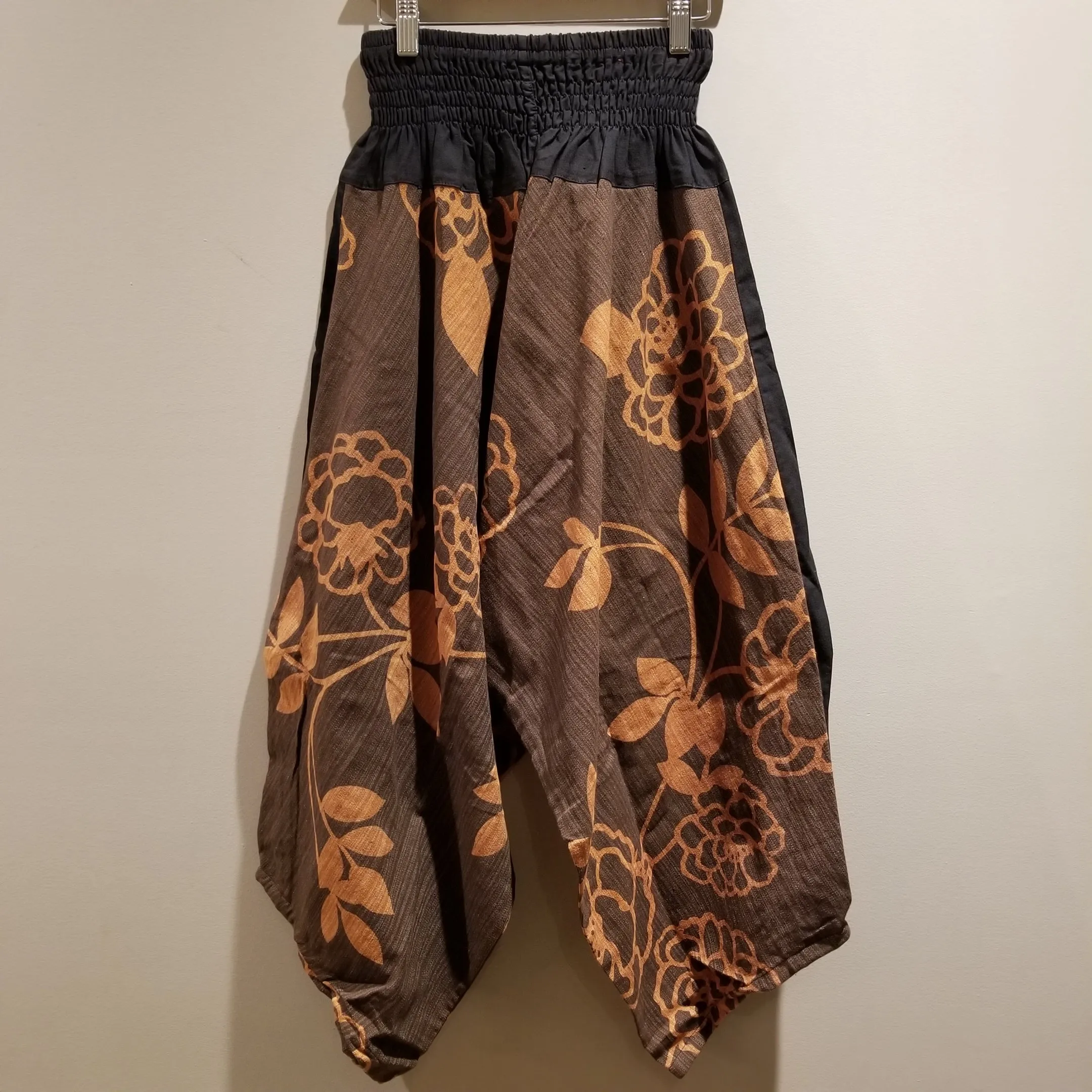 Brown Flower Elastic Waist Samurai Pants