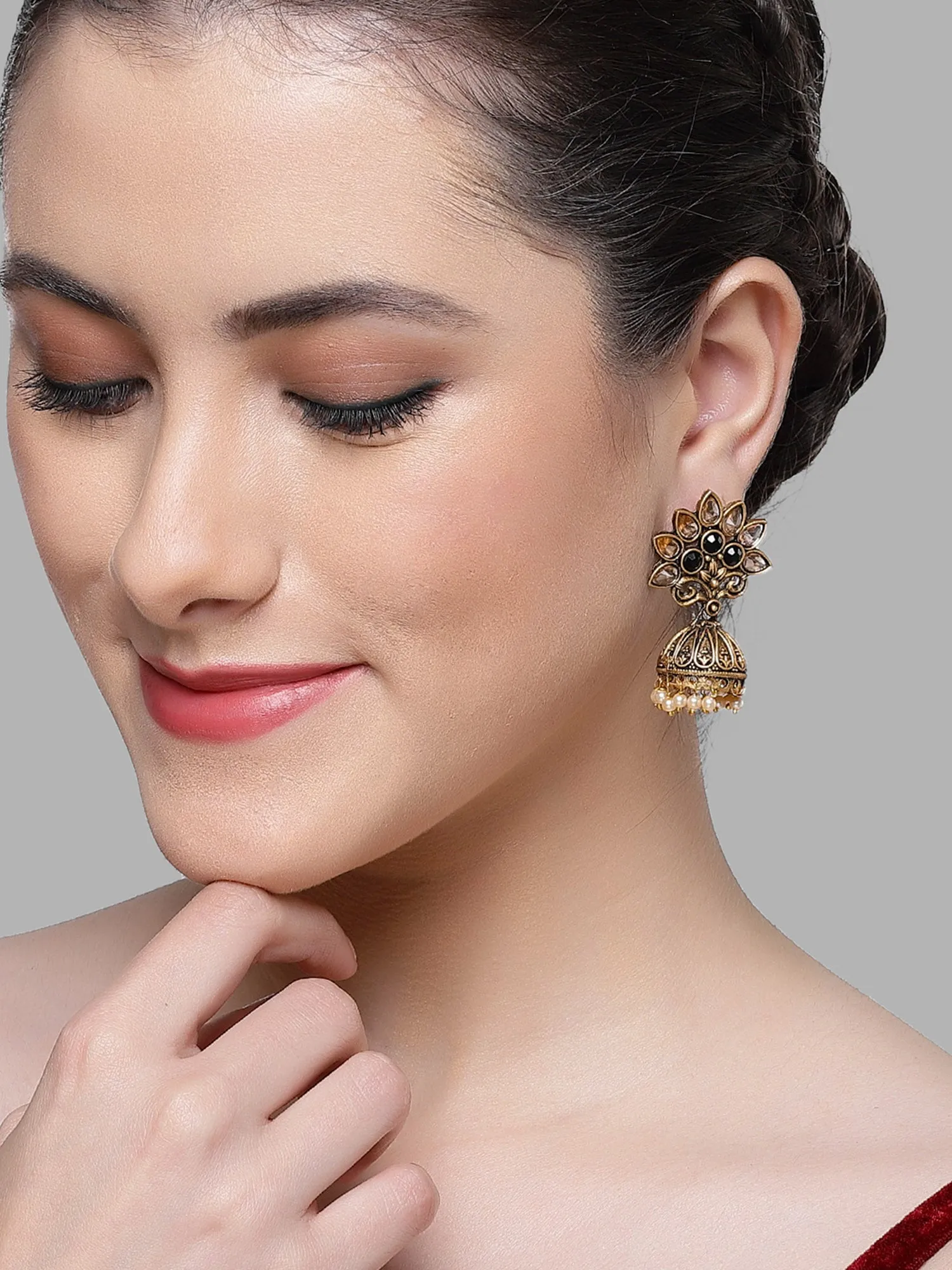 Karatcart Antique Gold Plated Black Kundan Jhumki Earrings for Women