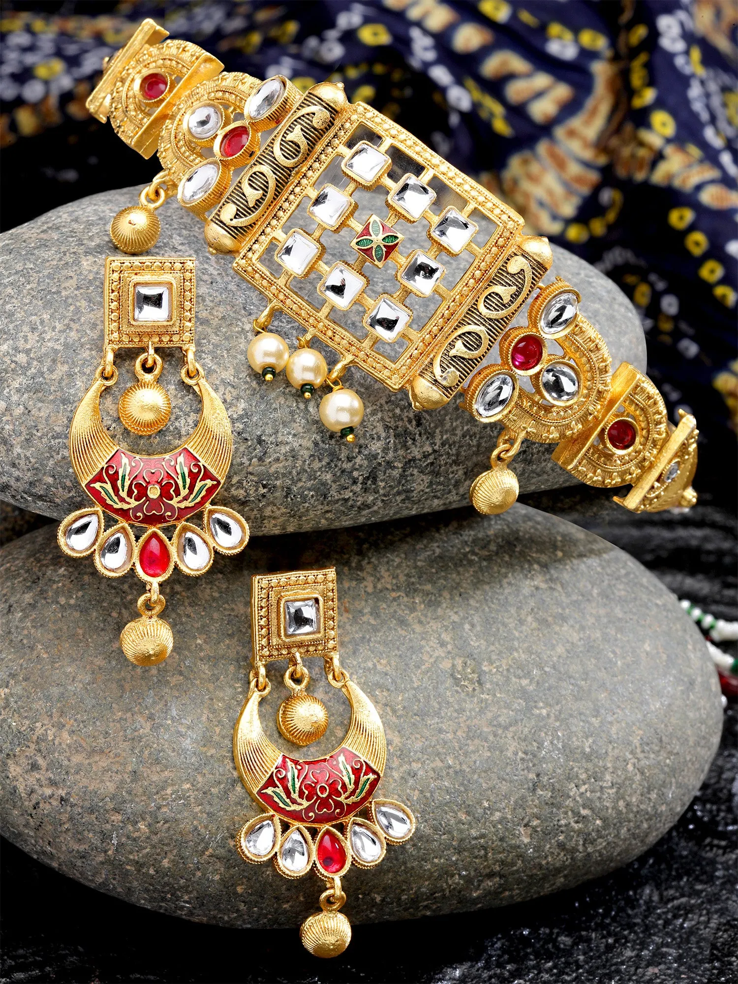 Karatcart Antique Gold Plated Red Meena Choker Necklace with Dangler Earrings for Women