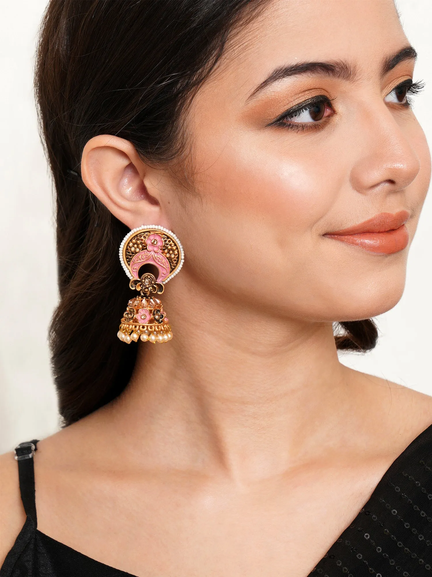 Karatcart Antique Gold Plated White Beaded Pink Floral Jhumki Earrings for Women