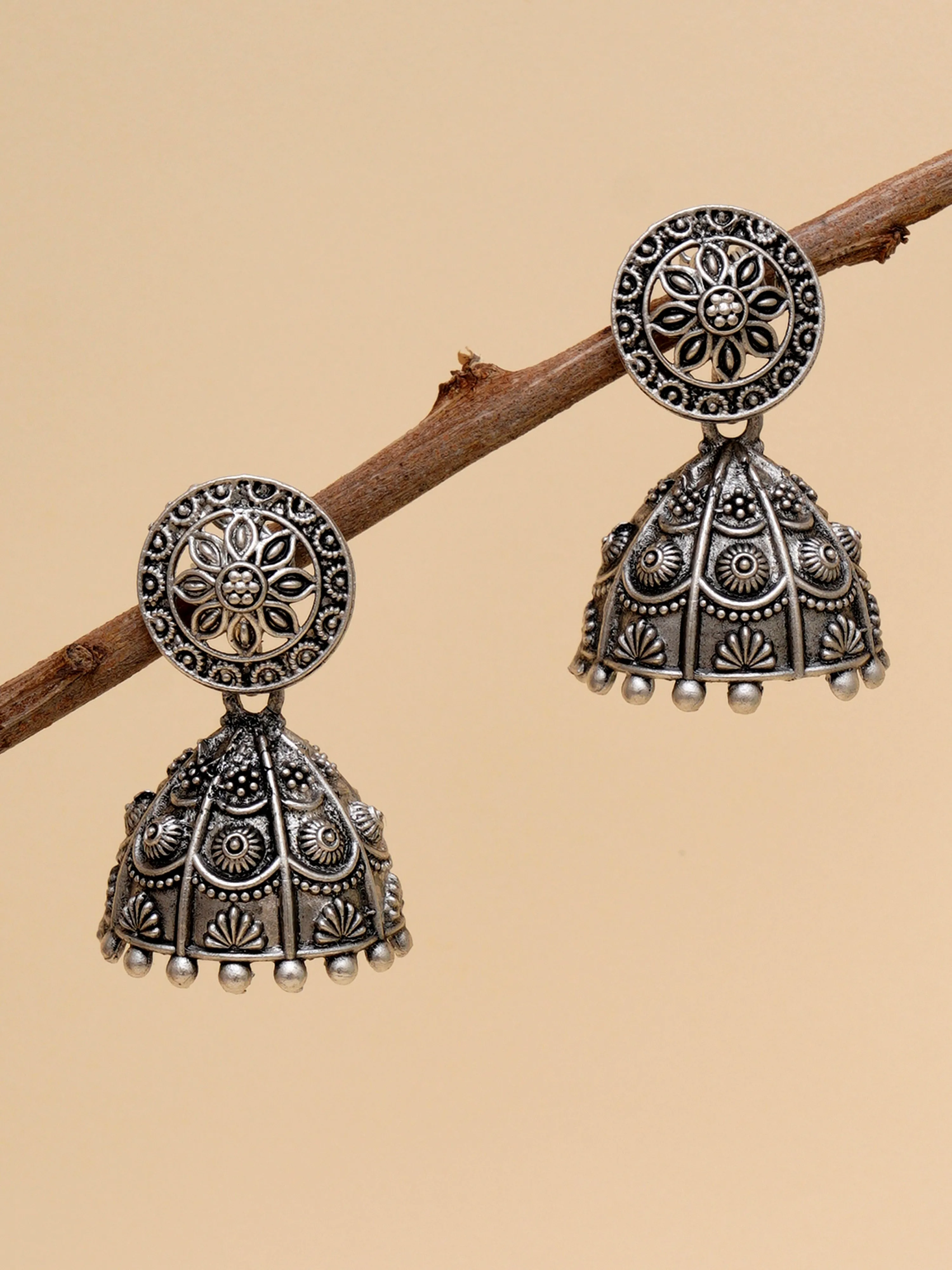 Karatcart Antique Silver Plated Floral Jhumki Earrings for Women