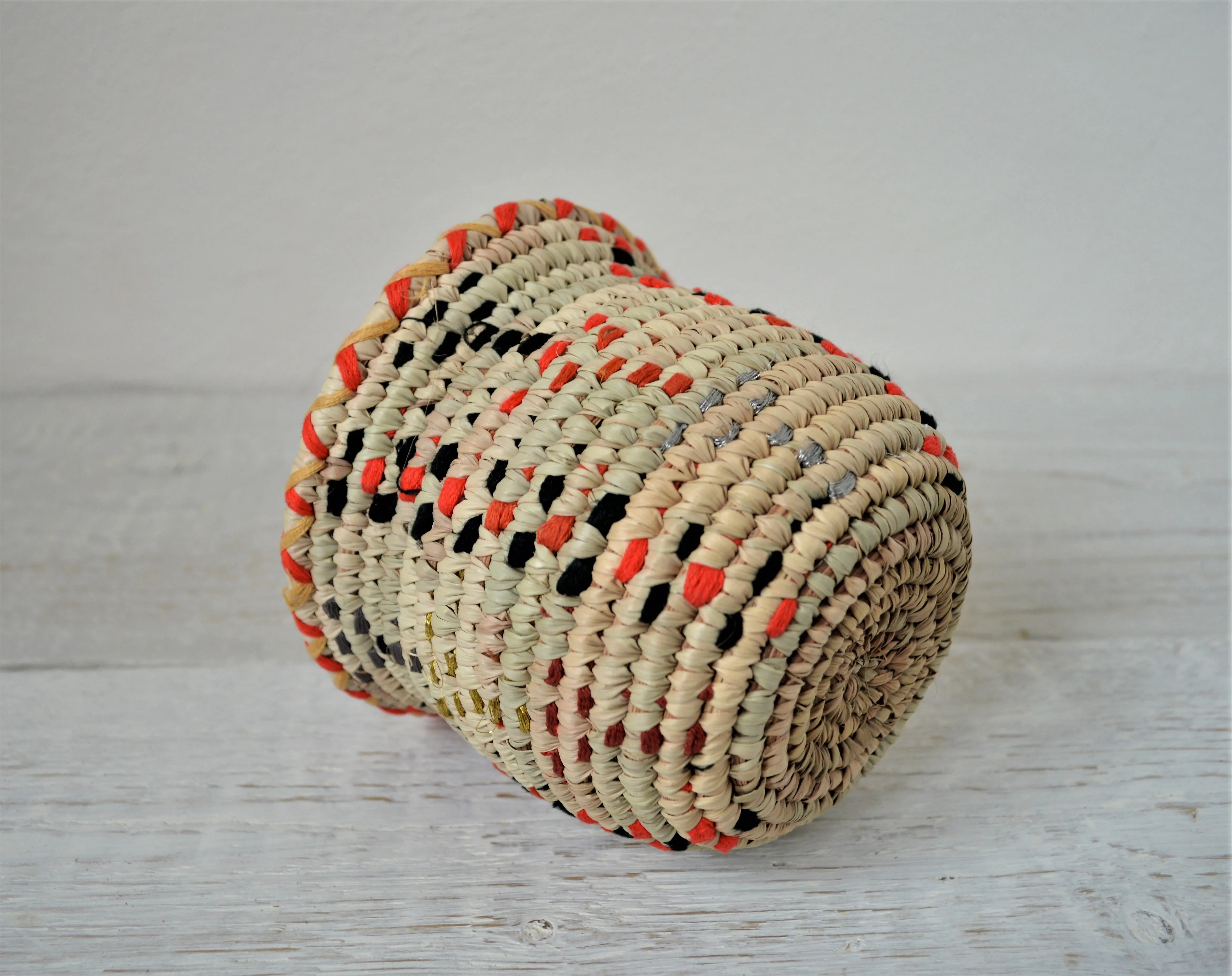 Woven candy bowl (natural palm leaves basket)